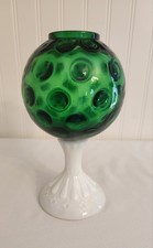 Jarrón vintage Fenton verde esmeralda moneda punto óptica bola hiedra con pedestal de vidrio esmeralda