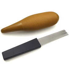 Guiro Instrument with 1 Scraper Portable Fish Shaped Latin Percussion Instrument
