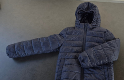 H&M Leichtstepp Übergangsjacke  Gr. 140 blau Junge ungetragen NEU