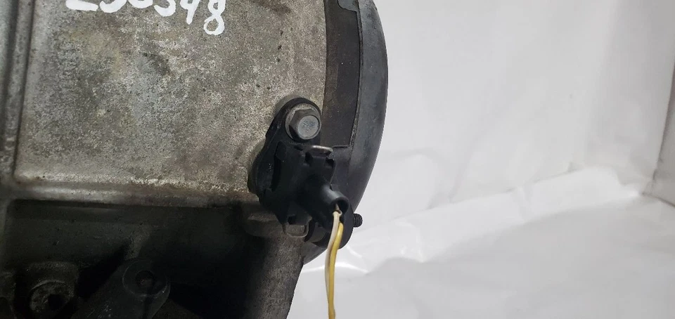 2003 Volkswagen Eurovan OEM Automatic Transmission 4 Speed 2.8L FWD EQJ - Image 3 of 4