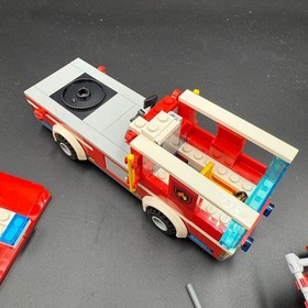 LEGO 60107 Fire Ladder Truck City Almost Complete Manual Firetruck Firefighter