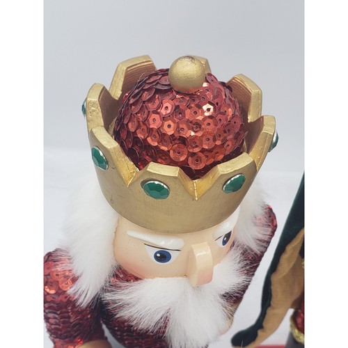 Juego de 3 Cascanueces King con Capa, Tambor, Joyas y Deslumbrantes Cascanueces - Imagen 13 de 15