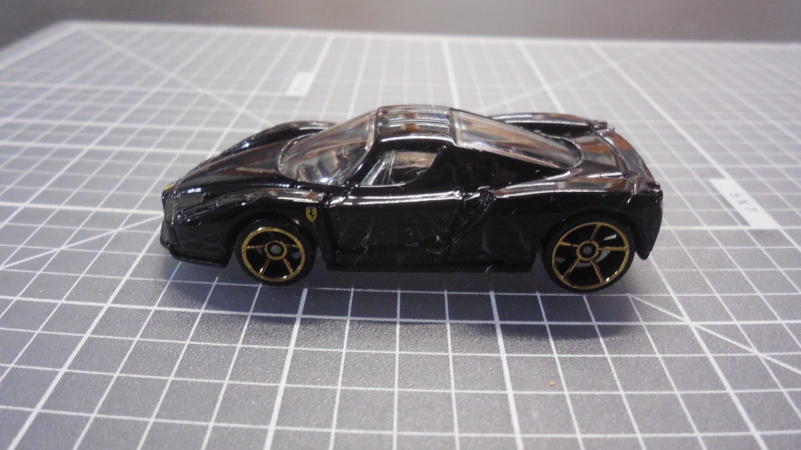 Hot Wheels Enzo Ferrari 2006 Mainline #194 Black OH5SPs