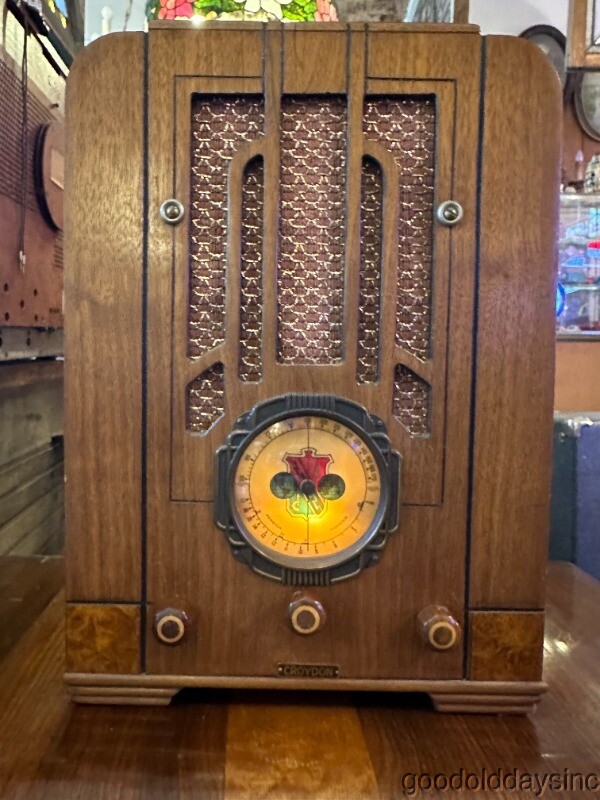 Antique Working Motorola Tube Radio w/ Aux Jack - Trade Name