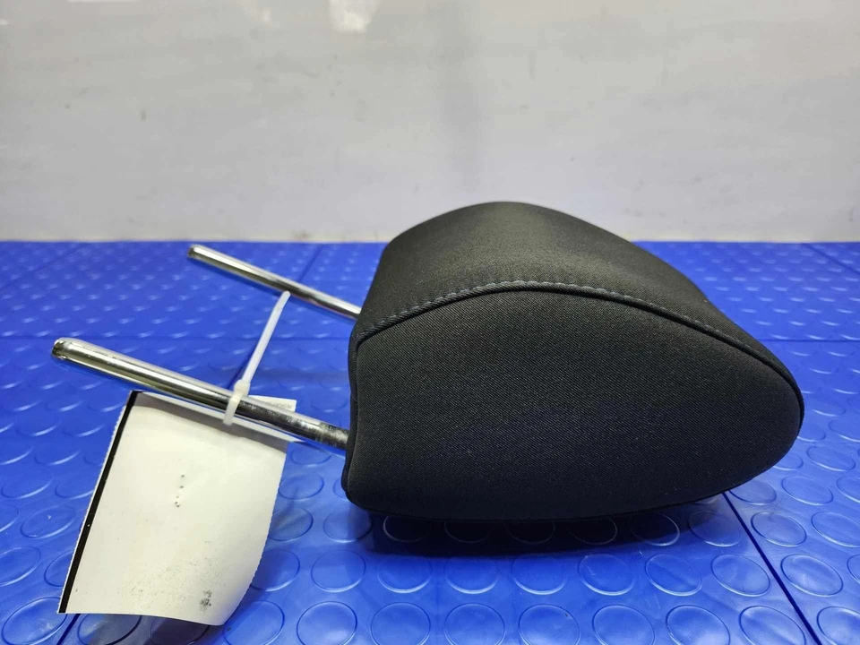 Оригинальный черный тканевый подголовник переднего сиденья для левой или правой стороны Toyota Yaris 17-20 годов выпуска - Изображение 2 из 4