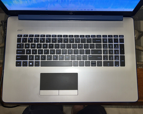 Notebook HP 17.3 HD i3 8145U 1 TB SSD 500 GB HD 8 GB HD 8 GB RAM 256 GB SSD WIN 11 - Foto 8 di 23
