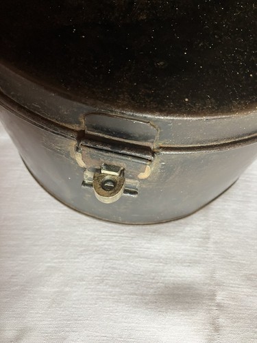 Victorian Military Toleware Hatbox - Picture 7 of 7
