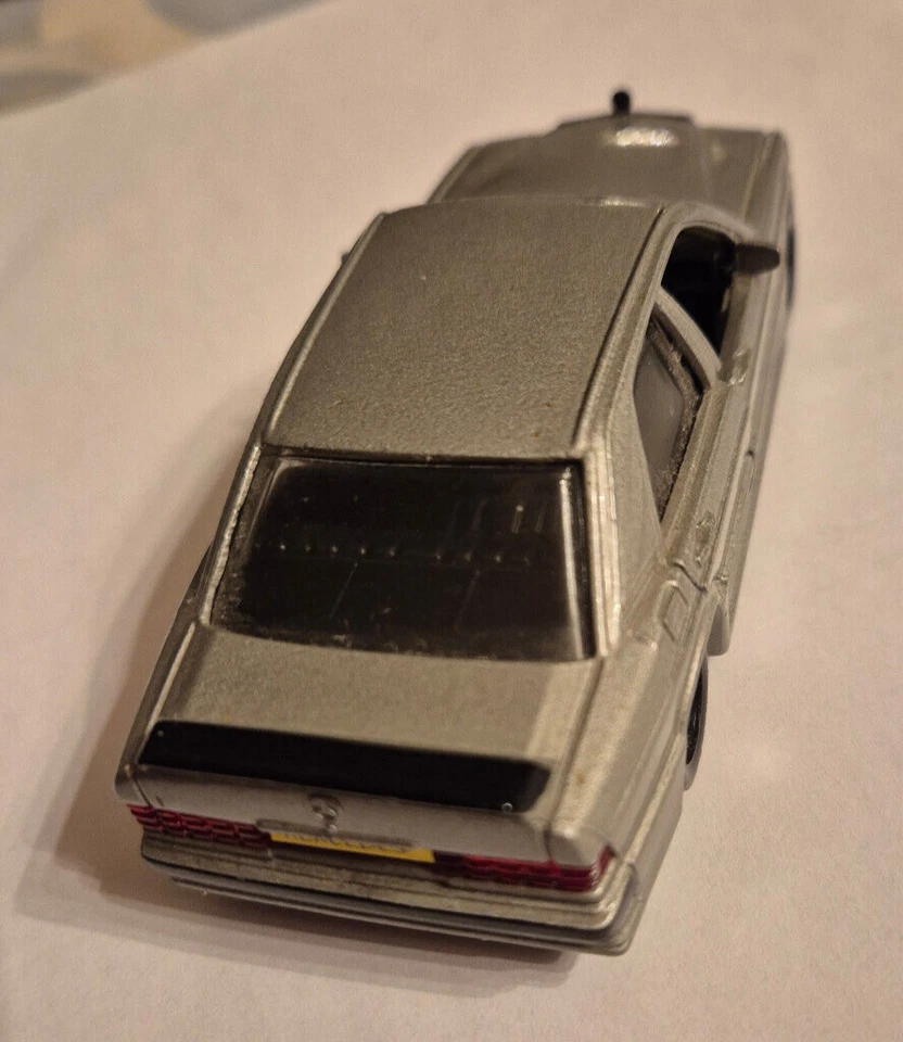 Mercedes 190E 2.3 16 , Corgi-Modell unbespielt - Bild 3 von 4