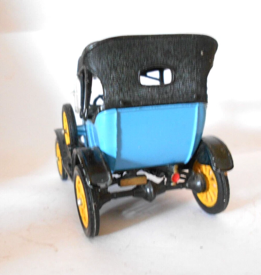 Ford Modelo T 1915 Corgi Toys en azul con techo negro Foto 4 de 4
