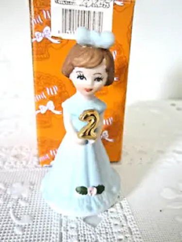 Birthday Growing up Girls- BRUNETTE AGE 2 princess cake topper, NEW, GIFT BOXED - Picture 2 of 3