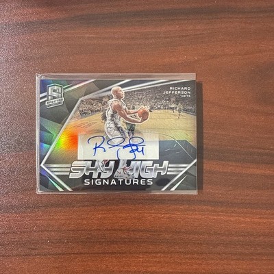 2022-23 Panini Spectra Sky High Signatures /99 Richard Jefferson #SKY-RJF Auto