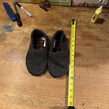 Boys Size Small Gray Rubber Sole Wool Style House Slippers Light Use Cute