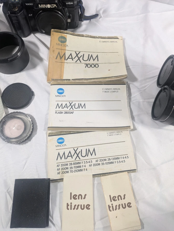 Cámara Minolta MAXXUM 7000 - Lente: AF 70-210: AF 50:AF 28 Paquete Foto 2 de 4