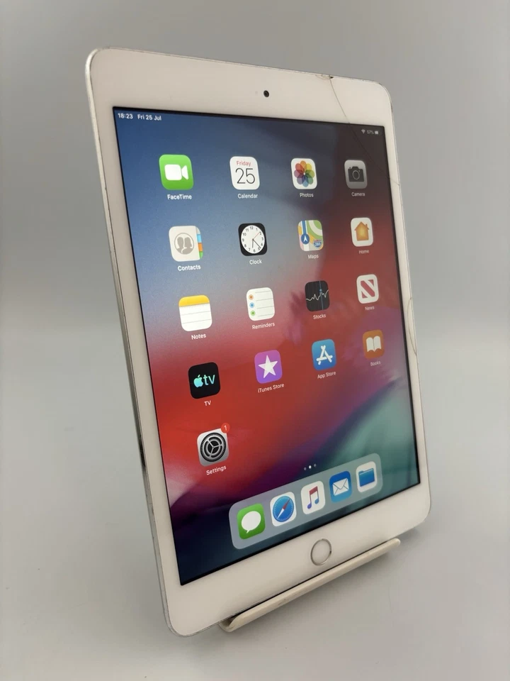 Apple iPad Mini 3 A1599 Silver WiFi 16GB 7.9" Retina iPadOS Tablet Cracked #i02 - Image 2 of 4