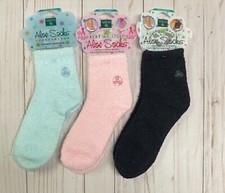 Earth Therapeutics Moisture Socks Night Aloe Plush Soft Moisturizing Feet NEW
