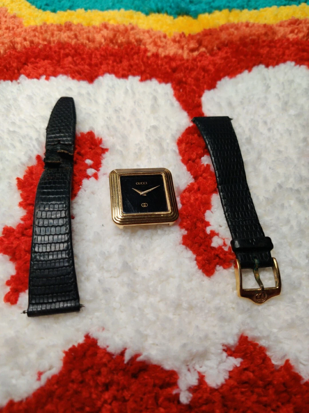 RARE 1988 GUCCI référence 5000M 32MM boitier pas à pas avec bracelet d'origine   POUR RÉPARATION LIRE