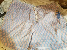 Wave Zone Built In Liner Mens Swim Trunks.  Tiki Print.  NWT.  Size XL