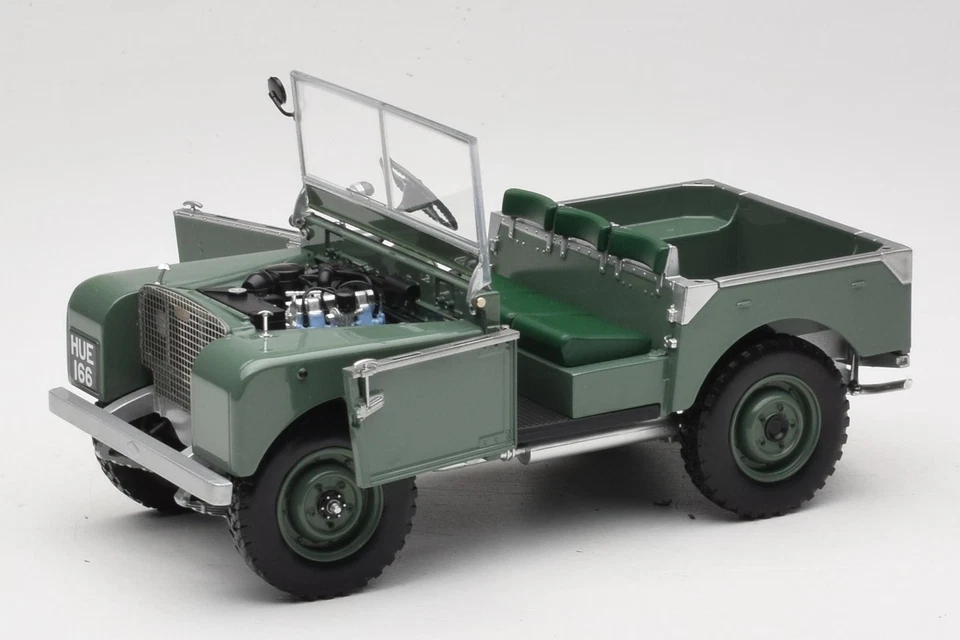 150168900 Land Rover 88 Series I Green Minichamps 1:18 - Image 2 of 4