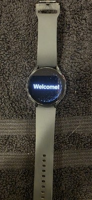 Samsung Galaxy Watch 5 44mm Aluminum Graphite Smartwatch (SM-R910NZAAXAA)