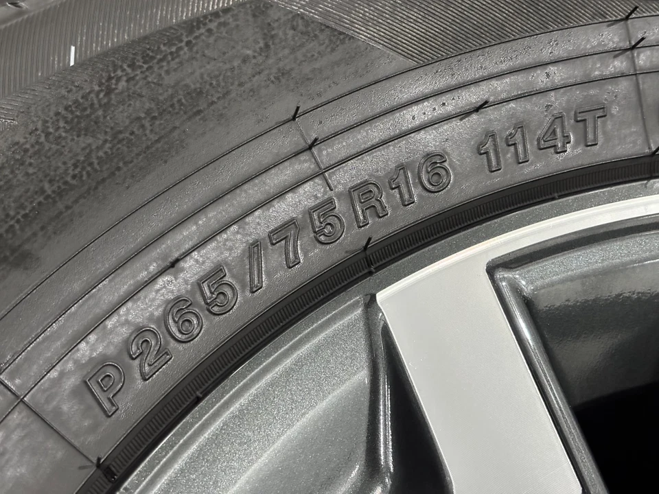 Серые заводские шины 16 дюймов Toyota Tacoma TRD 2023 4Runner SR5 спортивные ободы от оригинального производителя - Изображение 4 из 4