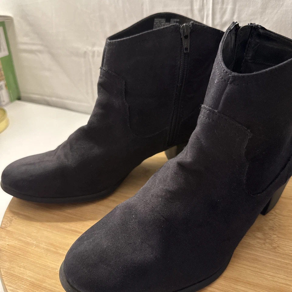 Botas para mujer descoloridas gris gloria plateadas botas al tobillo talla 11 punta redonda bota de tracción Foto 3 de 4