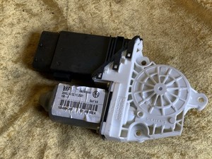 VW Golf IV / 4 Fensterhebermotor Motor Fenster vorne rechts 1C1959802A