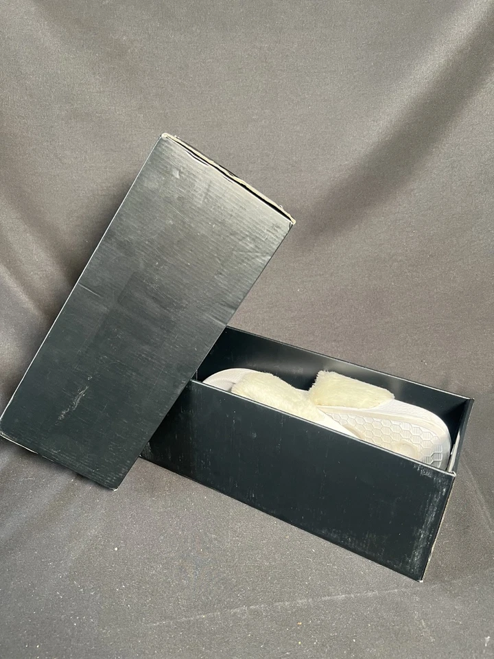 Sandalia Puma Fenty x Rihanna blanca de piel Leadcat Fenty talla para mujer EE. UU. 9,5 Foto 3 de 4