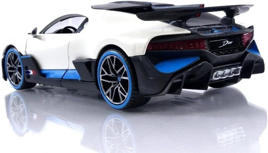 Maisto Bugatti Divo blanche voiture échelle 1/24 - Photo 3/3