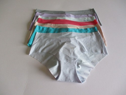 Calvin Klein Invisibles Hipster D3429  S, M, L MSRP $12.00 - $15.00 NWT - Afbeelding 1 van 36