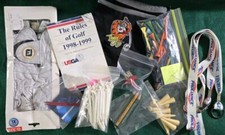Kolekcja akcesoriów i sprzętu golfowego vintage