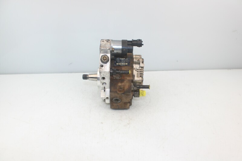 8200108225 Carrier Injection Pump Renault Scenic II 1.9 DCI DIESEL FAP 1583221