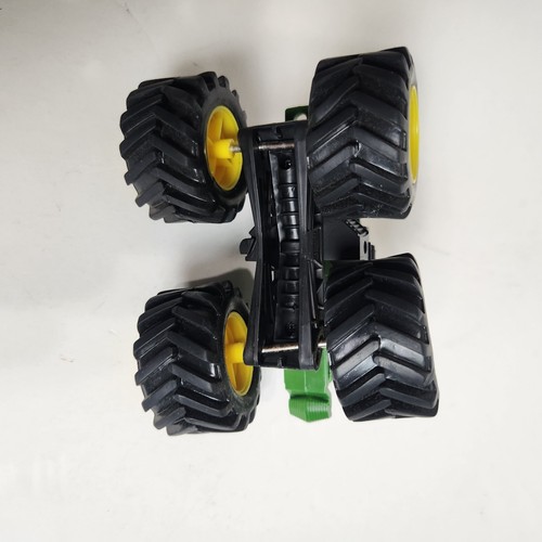 ERTL John Deere Monster Treads Tractor 1/64 Rubber Tires - Picture 6 of 8