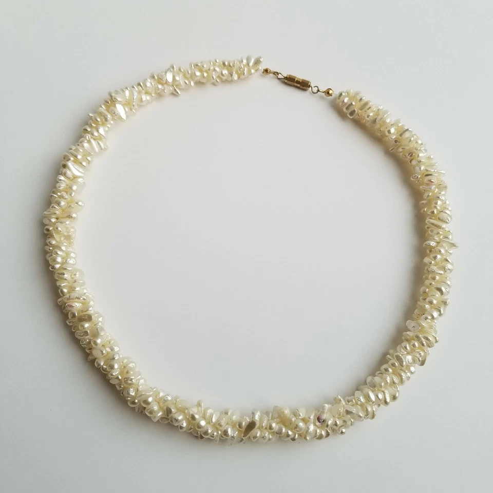 复古珍珠母串珠扭曲项链 18 英寸 Offwhite 经典优雅 — 第 2/4 张图片