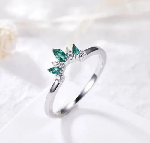 Natural Emerald Curved Shape Wedding Matching Band, Promise Ring, Gift For Her - Bild 5 von 7