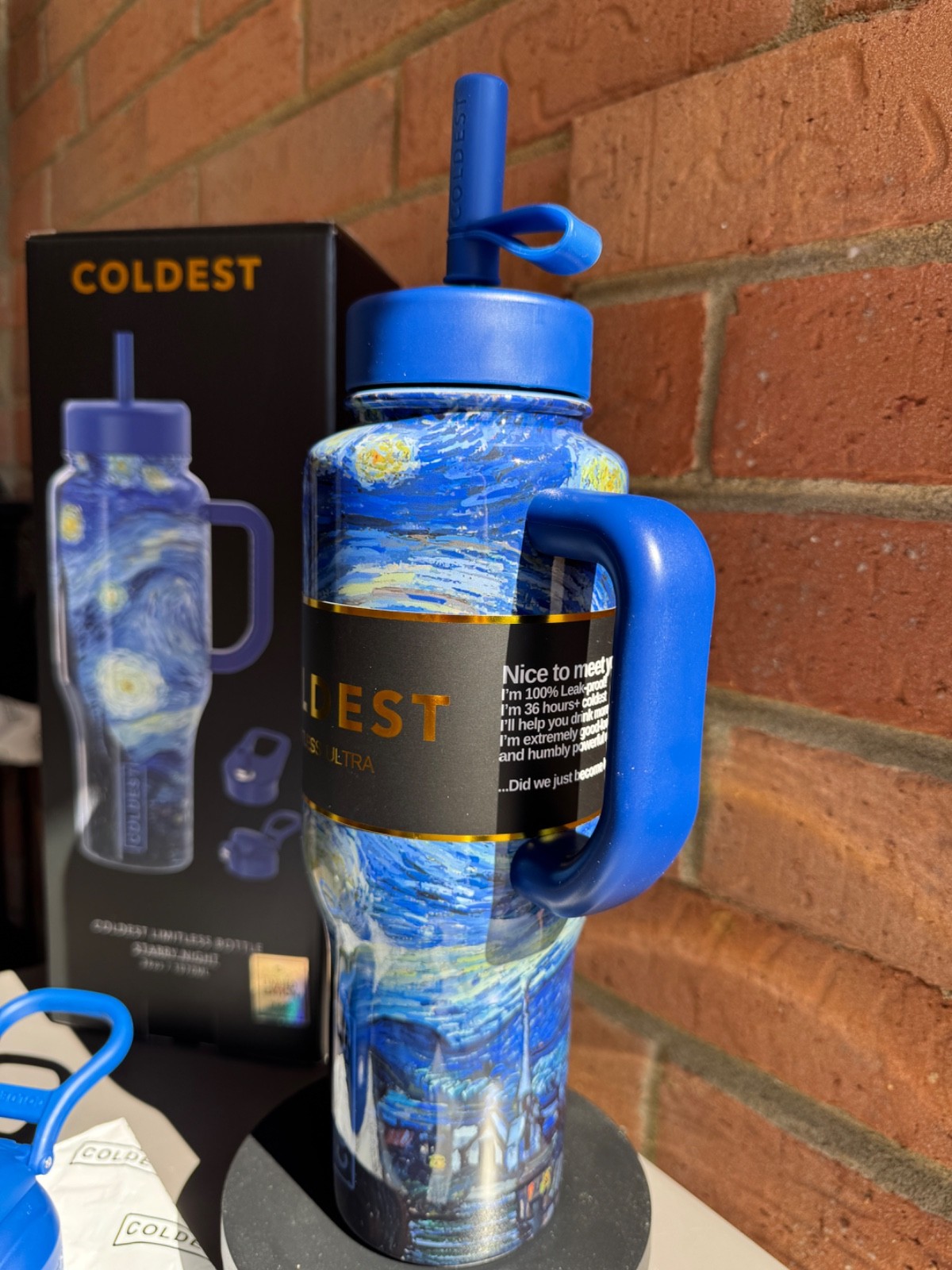 Rare Coldest 36oz STARRY Night V8  - RARE, Leak proof  NIB HARD TO FIND