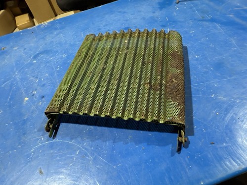 JOHN DEERE 110 112 120 140 GARTENTRAKTOR GRILL GITTER AM32372