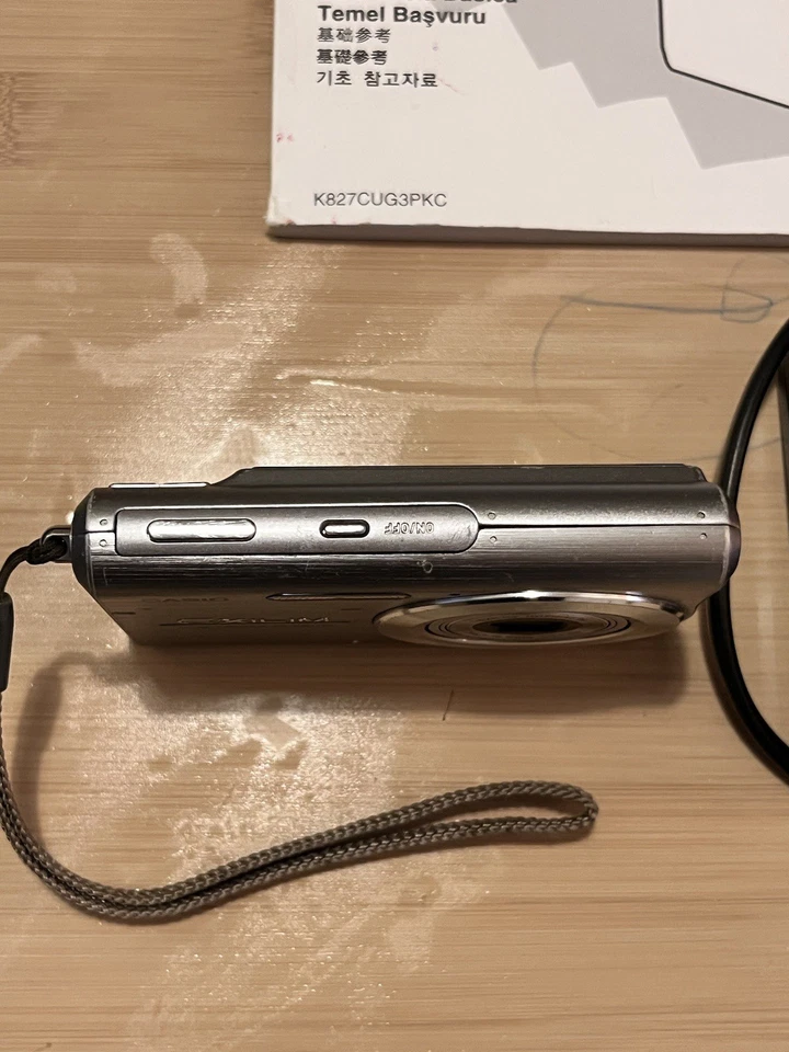 Casio Digital Camera Exilim EX-Z75 7.2MP Silver Tested Charger New Battery Book - Image 3 of 4