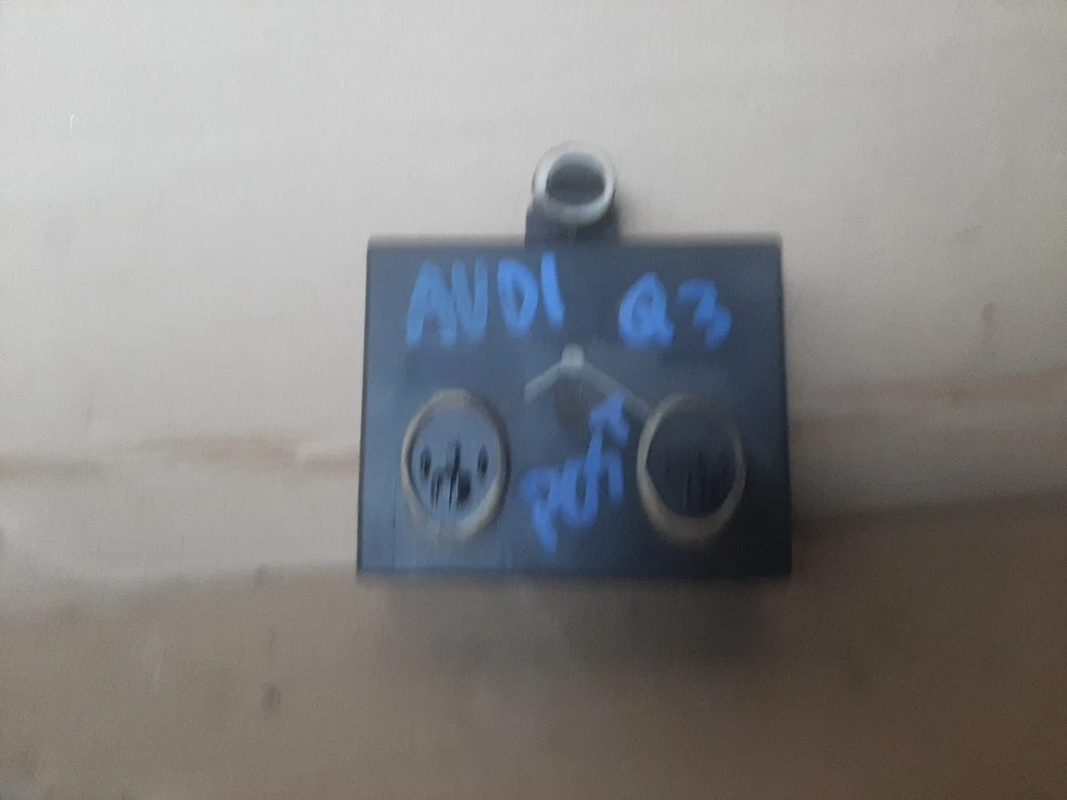 Centralina porta posteriore destra sinistra 8X0959795A Audi Q3 2.0 2011-2017 - Immagine 2 di 2