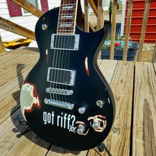 ESP LTD Truckster James Hetfield Signature - ...