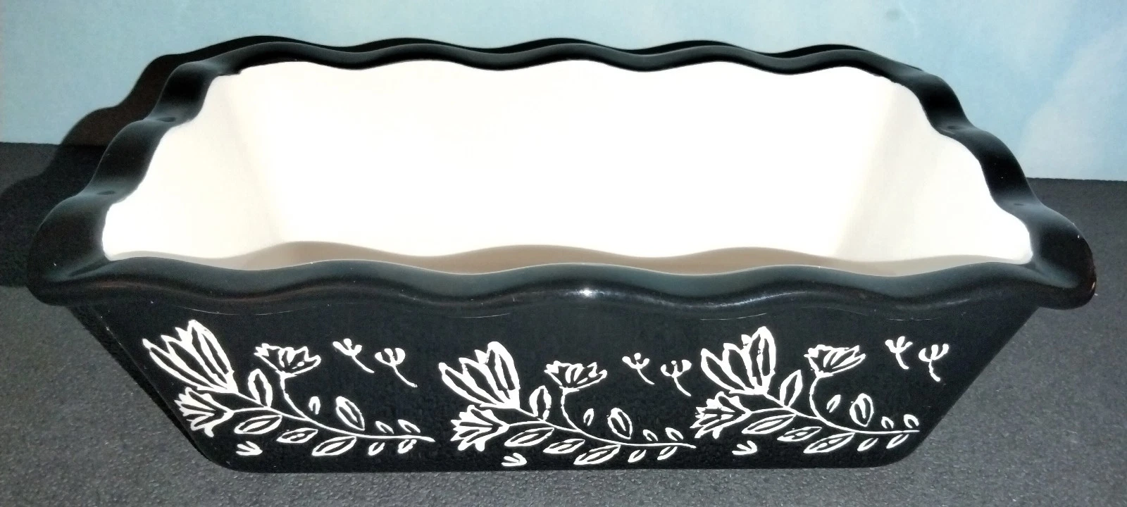 Wisenvoy Loaf Pan Black ceramic Never Used
