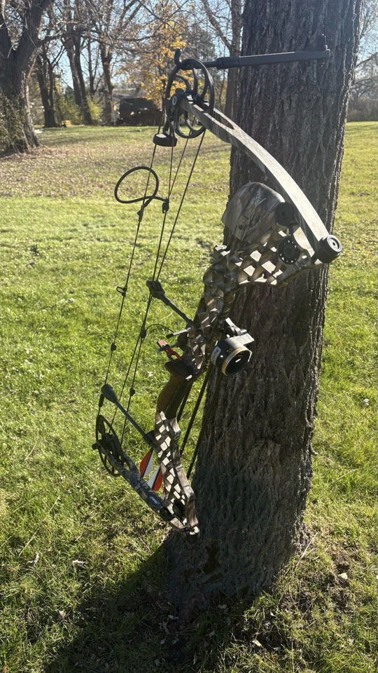 Matthews Heli M Compound Bow LH Left Hand 60-30 In. Everything included - Image 2 of 4