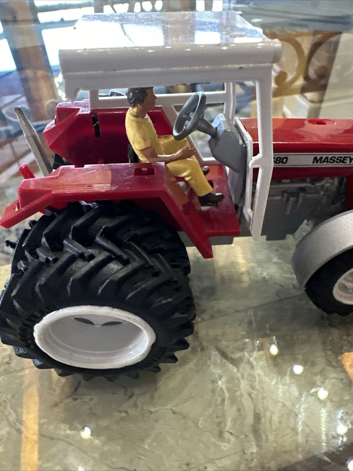 Vtg 1984 Massey Ferguson #2680 Red Tractor Britains England 6" farm toy w/driver - Image 2 of 4