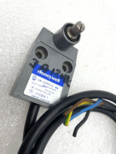 Honeywell 914CE Series Miniature Enclosed Mini Switch 14CE16-1