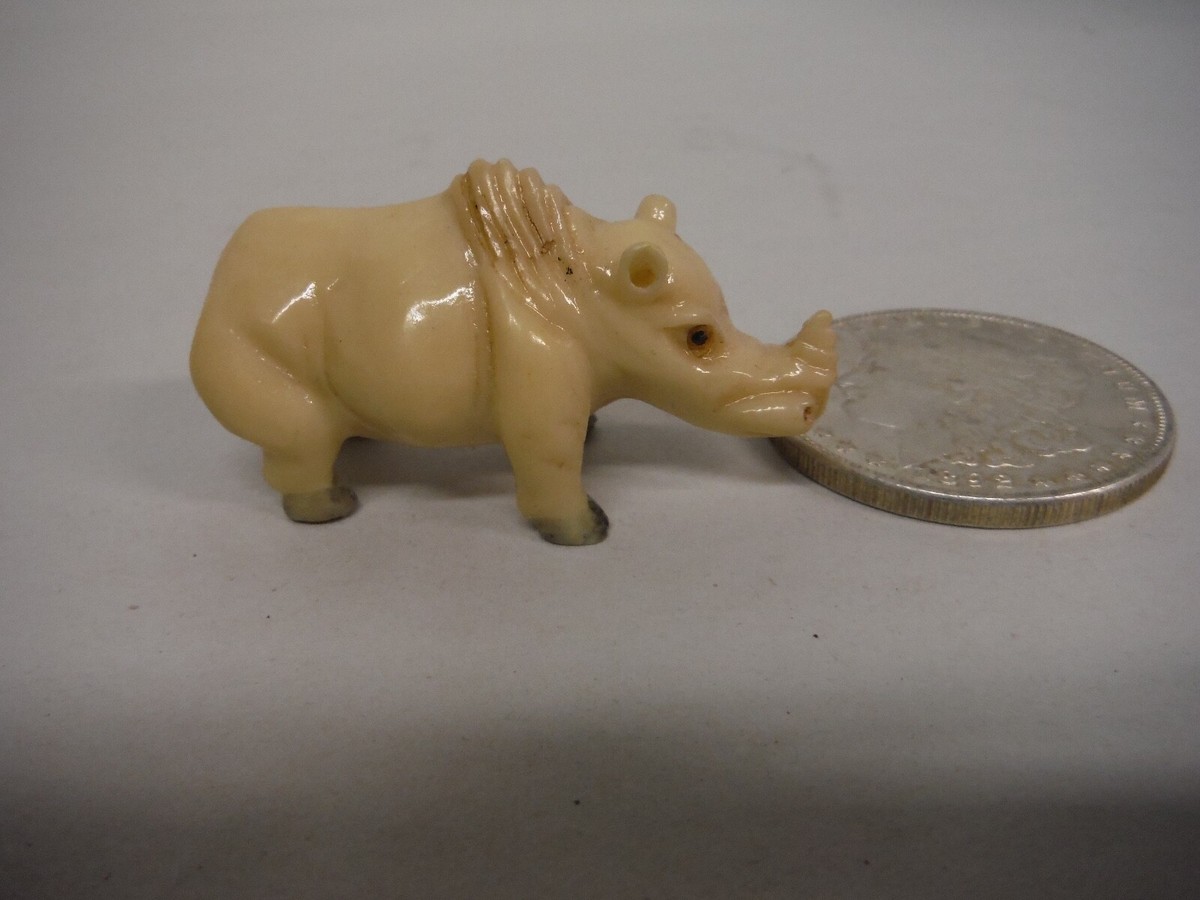ノリ像 Vintage Japanese Carved Resin Netsuke rhino figurine | eBay