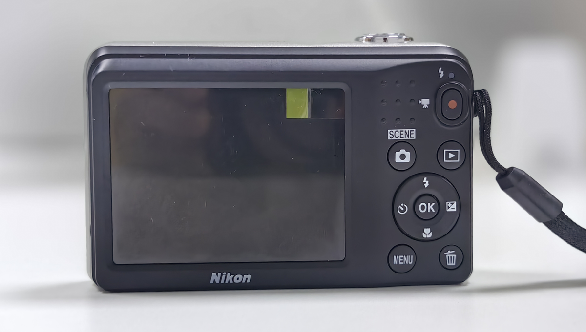 Nikon COOLPIX A10 16.1MP 5x Optical Zoom Compact Digital
