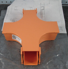 ADC FGSO-MHXP-C/FGS-MHXP-C FiberGuide 2x2 System Horizontal Cross Kit Orange