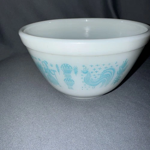 PYREX Vintage 1950's Amish Butter Print #401 Ovenware 1 1/2-pint Nesting Bowl