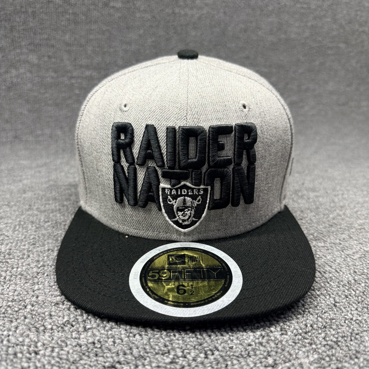 New Era 59FIFTY Kids Las Vegas Raiders Raider Nation Fitted Hat 6 1/2 52cm Gray