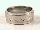 VINTAGE GAY .925 STERLING SILVER, EMBOSSED ZIG ZAG BAND RING, SIZE 5.5