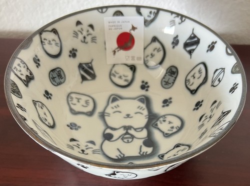 Lucky Cat Ramen Rice 6" x 3" Blue & White Bowl Made in Japan NWT! - Picture 2 of 6
